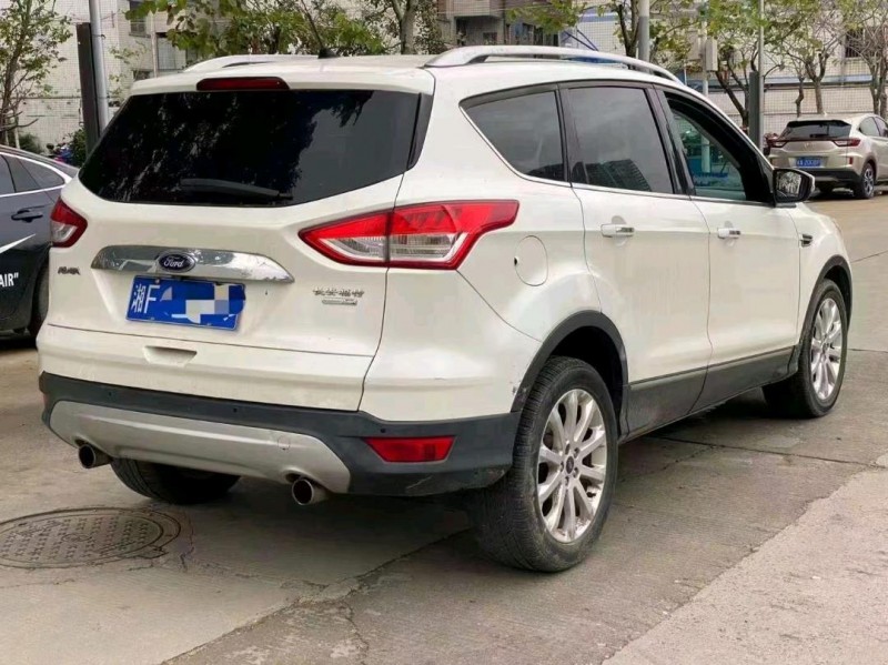 珠海14年福特翼虎6