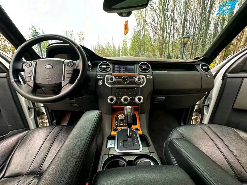 青岛12年路虎发现5