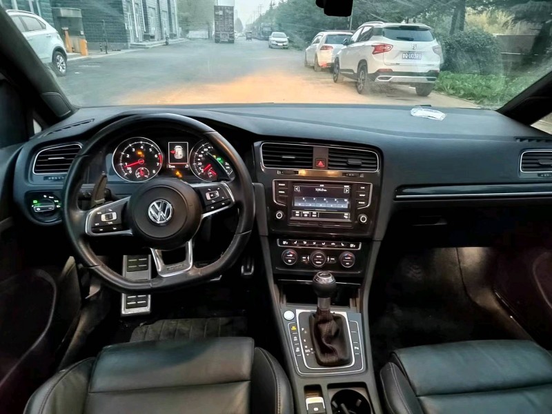 济南17年大众高尔夫8