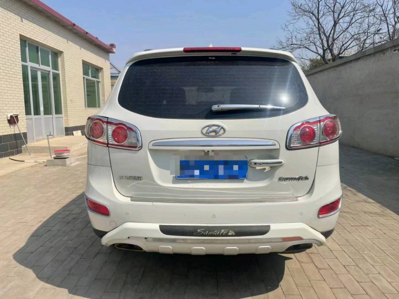 保定12年现代新胜达8