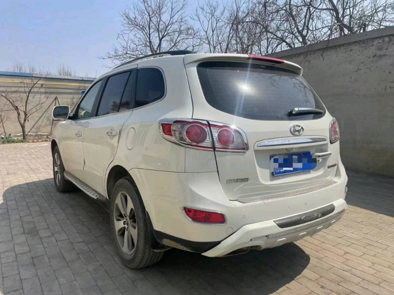 保定12年现代新胜达7