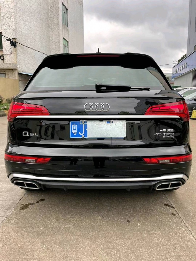 中山22年奥迪Q59