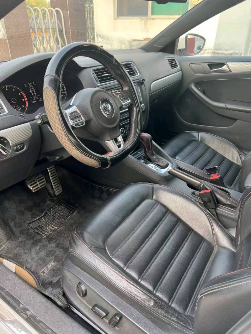 济南14年大众速腾6