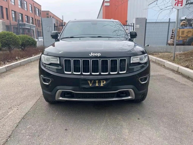 沈阳13年Jeep大切诺基1