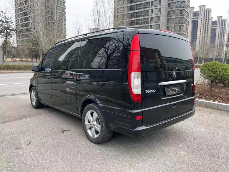 沈阳10年奔驰威霆3