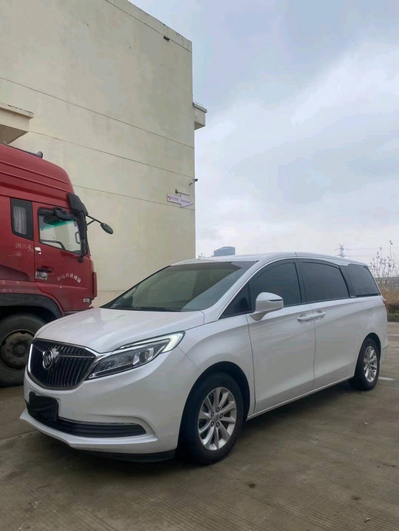 宿迁19年别克GL82