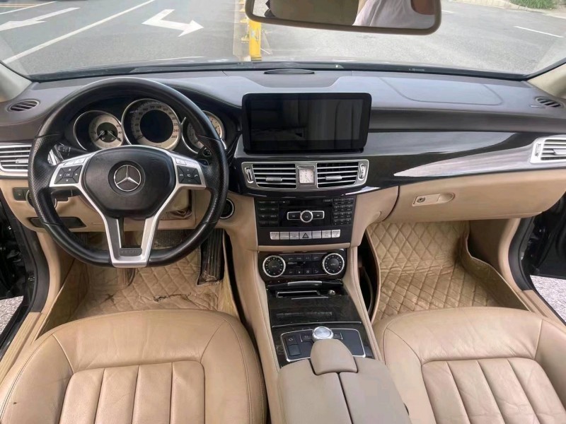 广州12年奔驰CLS4