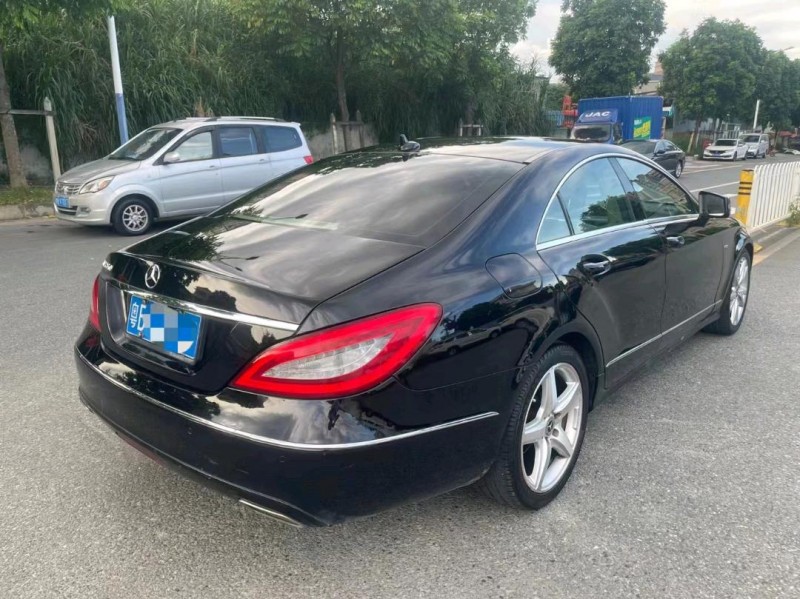 广州12年奔驰CLS9