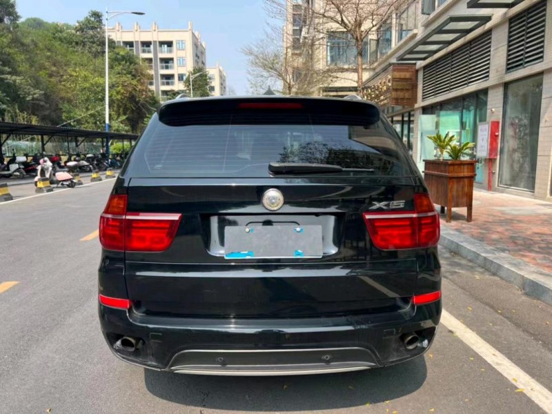 中山13年宝马X55