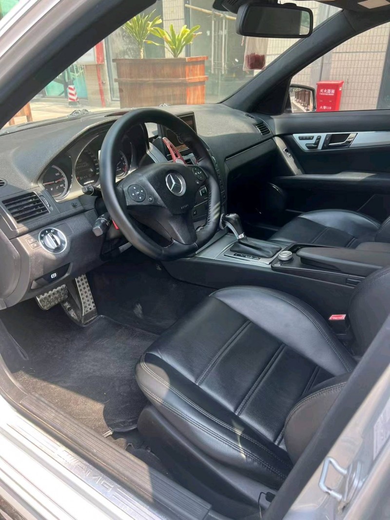 中山11年奔驰AMG5