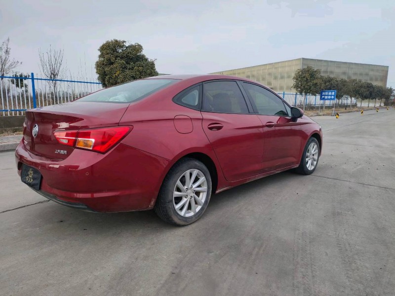 徐州17年别克威朗5