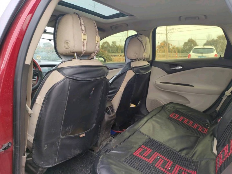 徐州17年别克威朗6