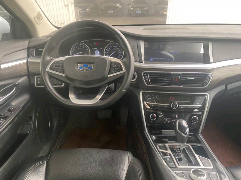 保定17年吉利博瑞8