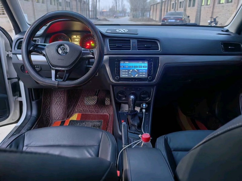 保定16年大众朗逸7