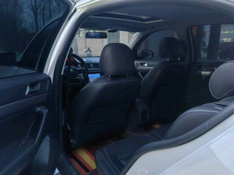 保定16年大众朗逸8