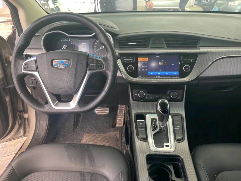 保定17年吉利帝豪GS8