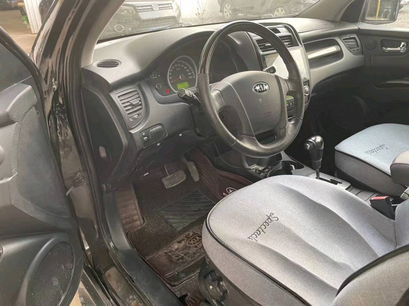 保定13年起亚狮跑8