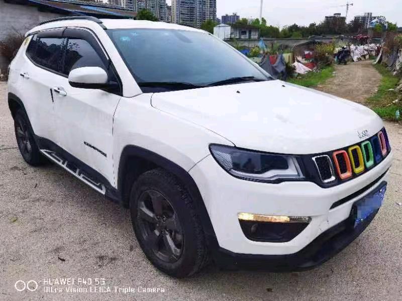 陽泉19年Jeep指南者4