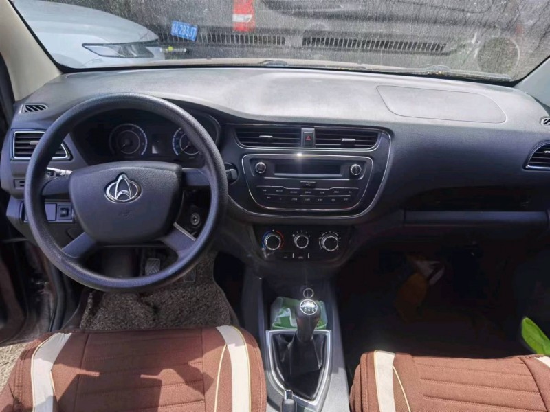 秦皇岛21年长安汽车欧诺3