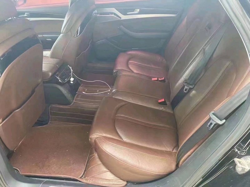 济宁14年奥迪A8L6