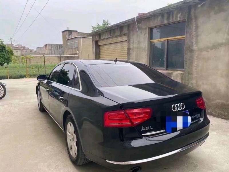 济宁14年奥迪A8L7