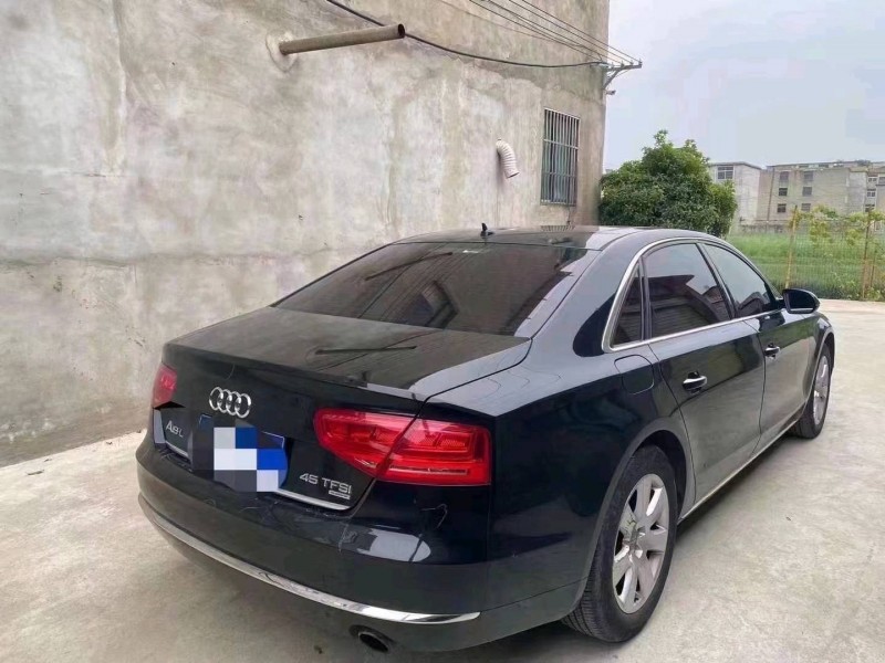 济宁14年奥迪A8L8