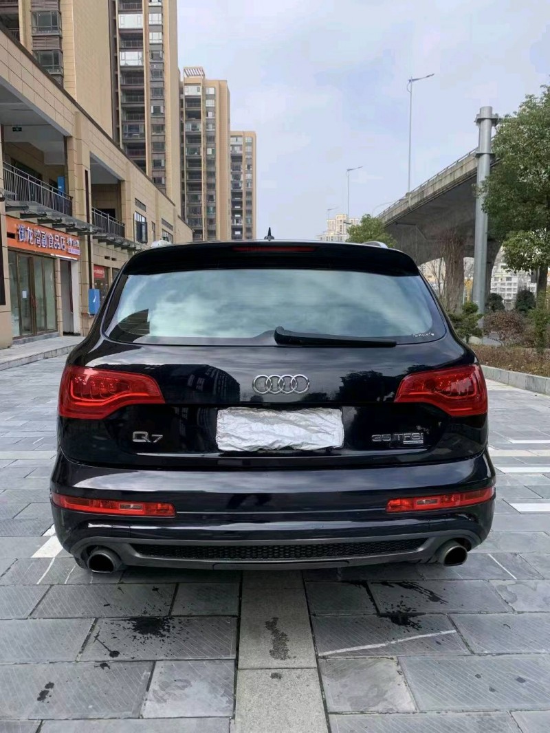 衡阳13年奥迪Q75
