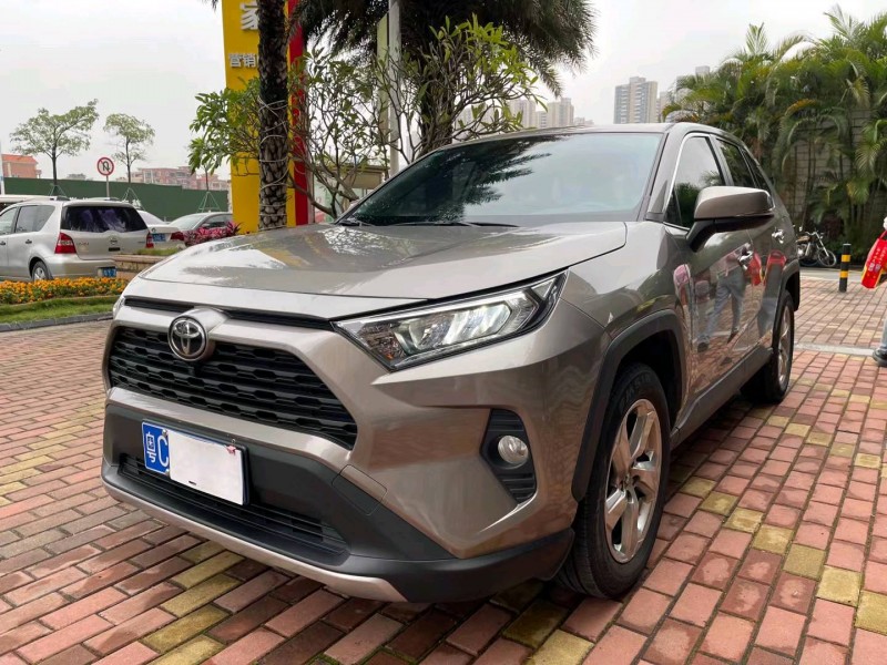 珠海22年丰田RAV42