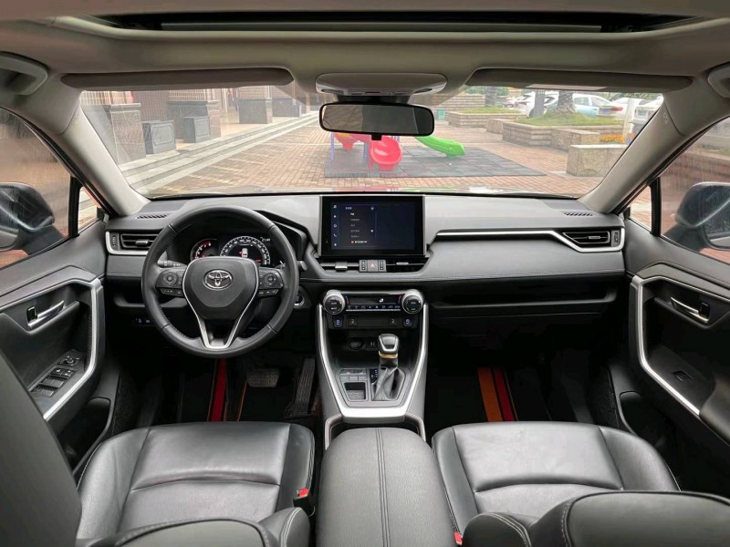 珠海22年丰田RAV44