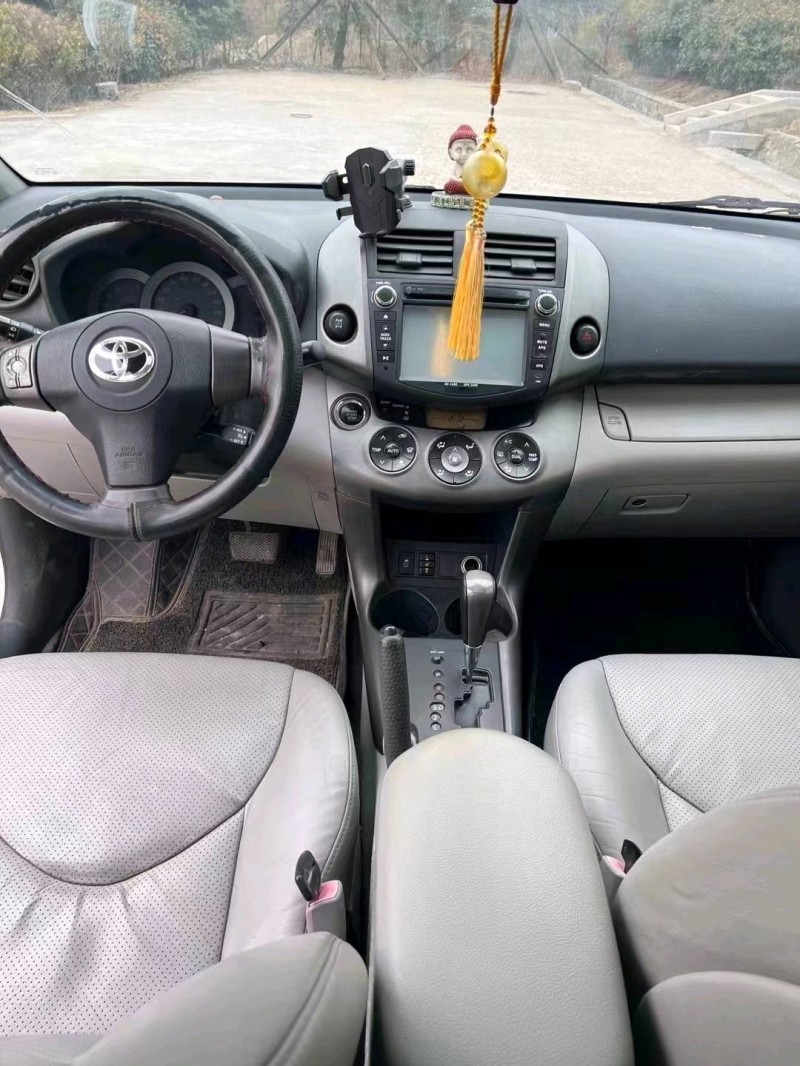 淄博10年丰田RAV49