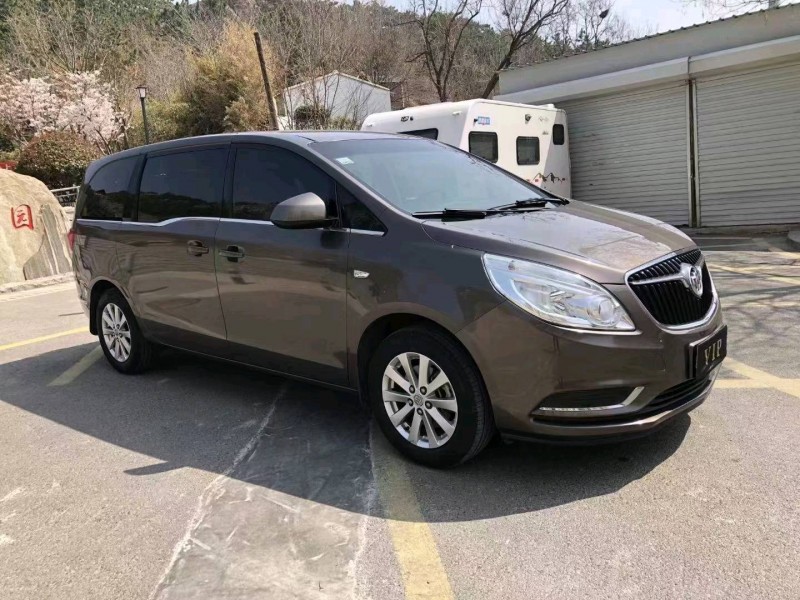 枣庄17年别克GL82