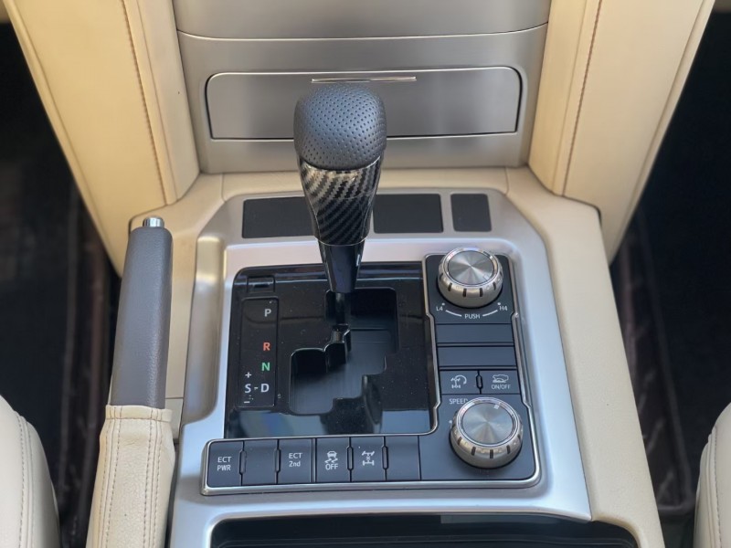 潍坊17年丰田兰德酷路泽4