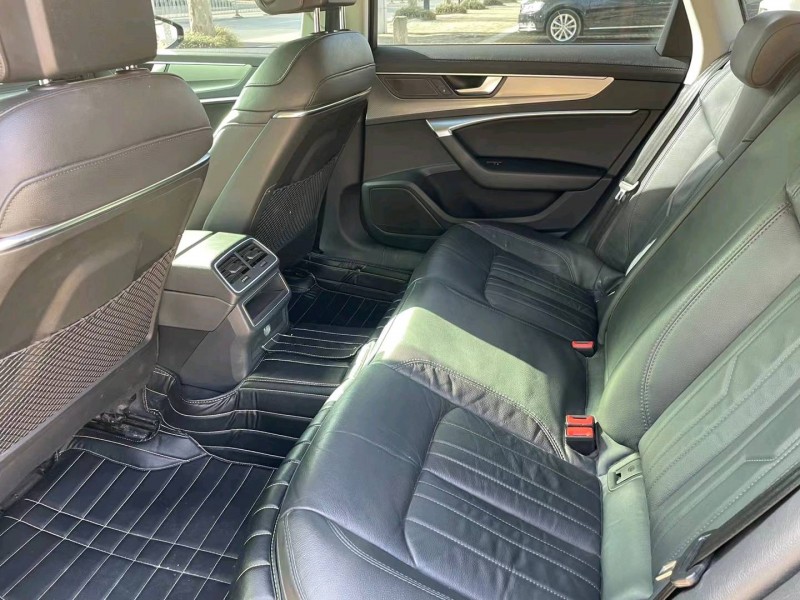 济宁21年奥迪A6L4