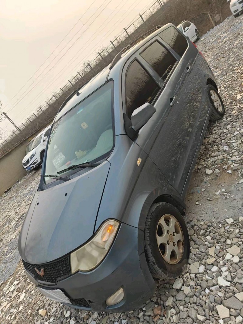 臨沂14年五菱汽車宏光3