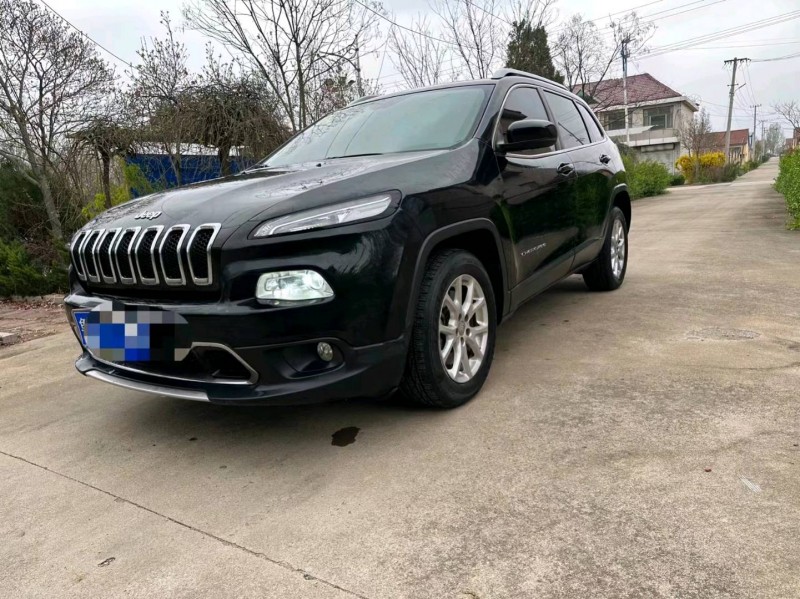 淄博18年Jeep自由光1