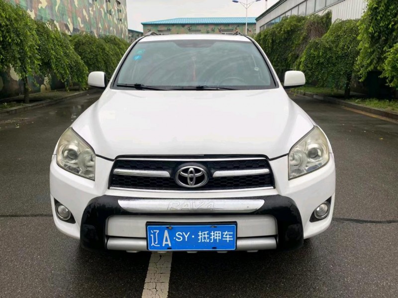 沈阳11年丰田RAV41