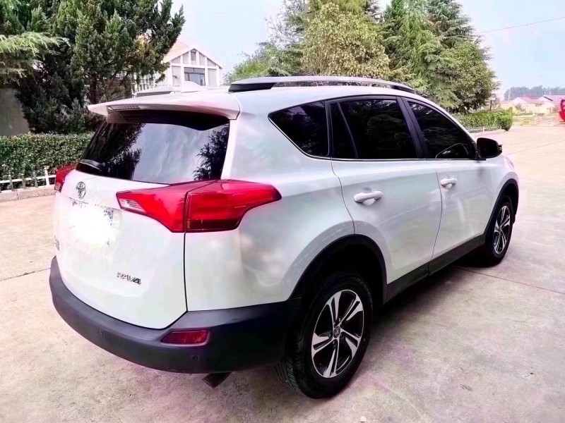 济南15年丰田RAV43