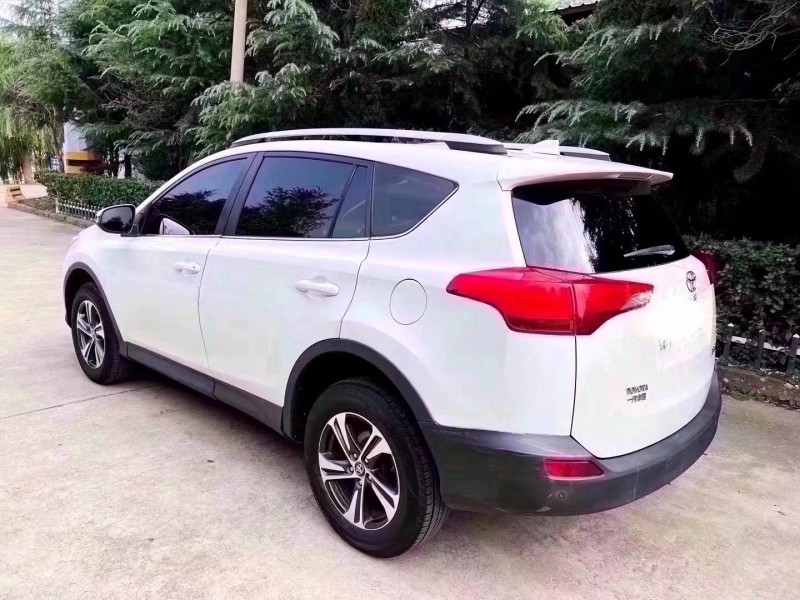 济南15年丰田RAV44