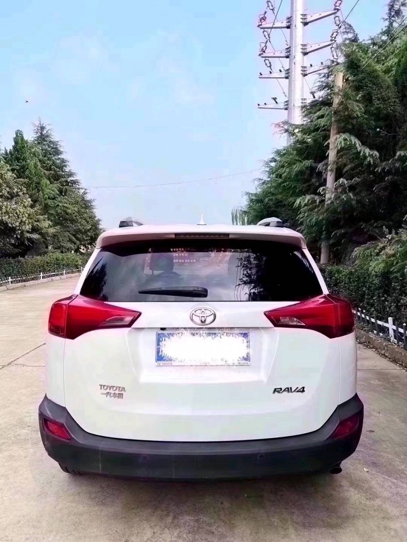 济南15年丰田RAV48