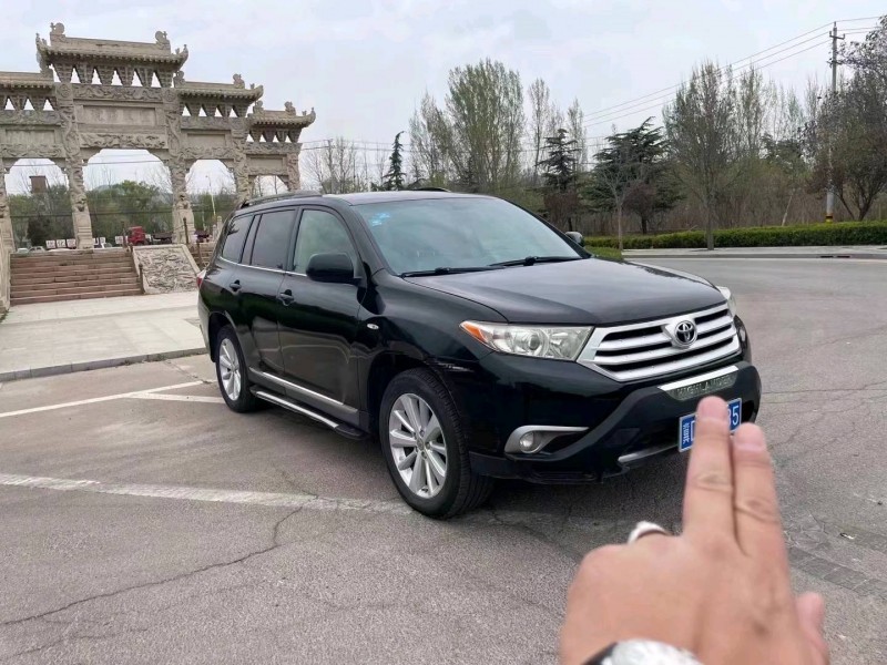 济南12年丰田汉兰达3