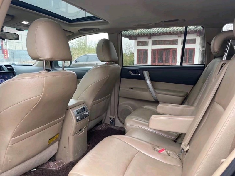 济南12年丰田汉兰达5