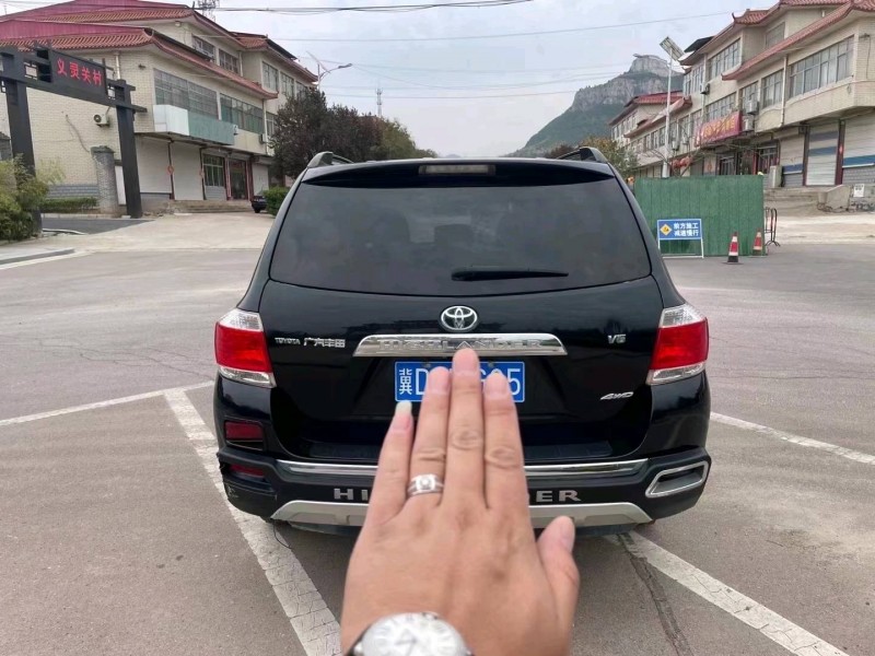 济南12年丰田汉兰达9