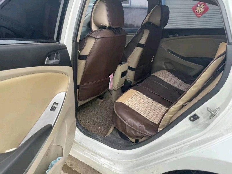 鹤壁15年现代瑞纳9