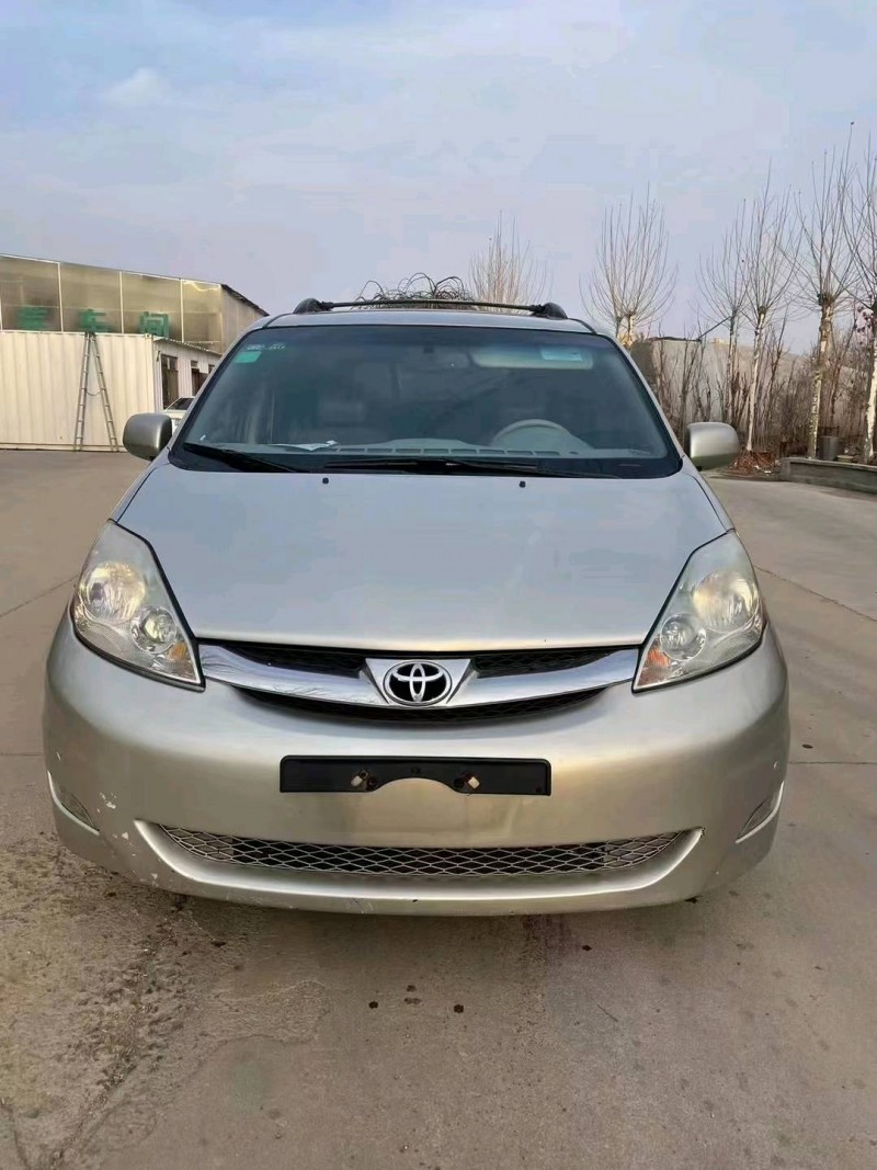 潍坊11年丰田塞纳1