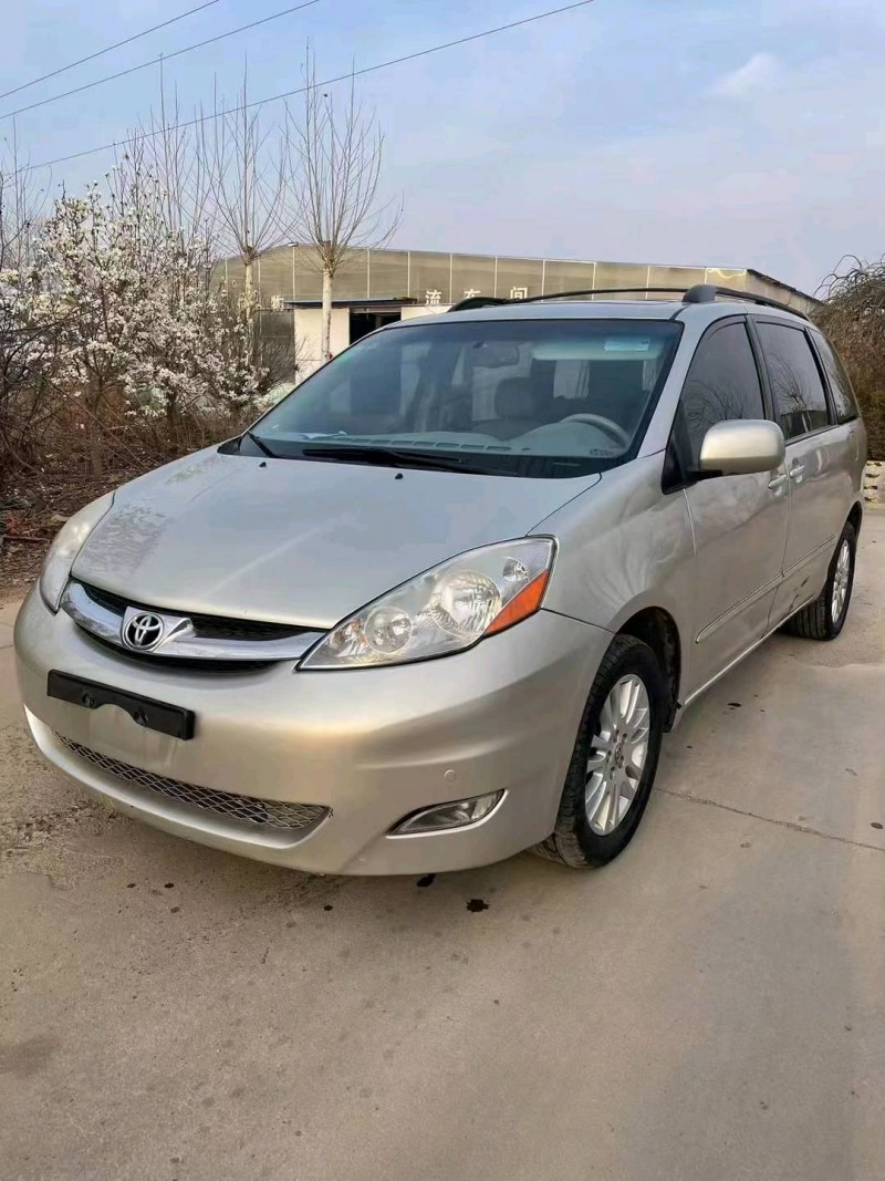 潍坊11年丰田塞纳2