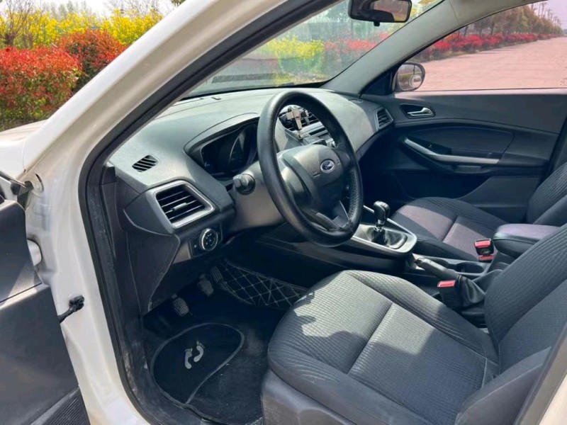 盐城19年福特福睿斯7