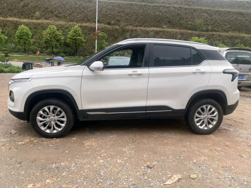 中山21年宝骏5103