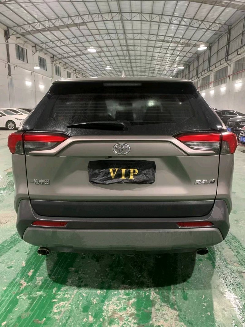 广州22年丰田RAV4荣放9