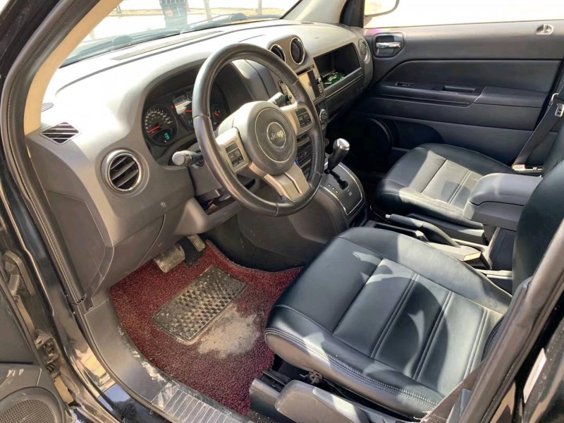 沈阳13年Jeep指南者9