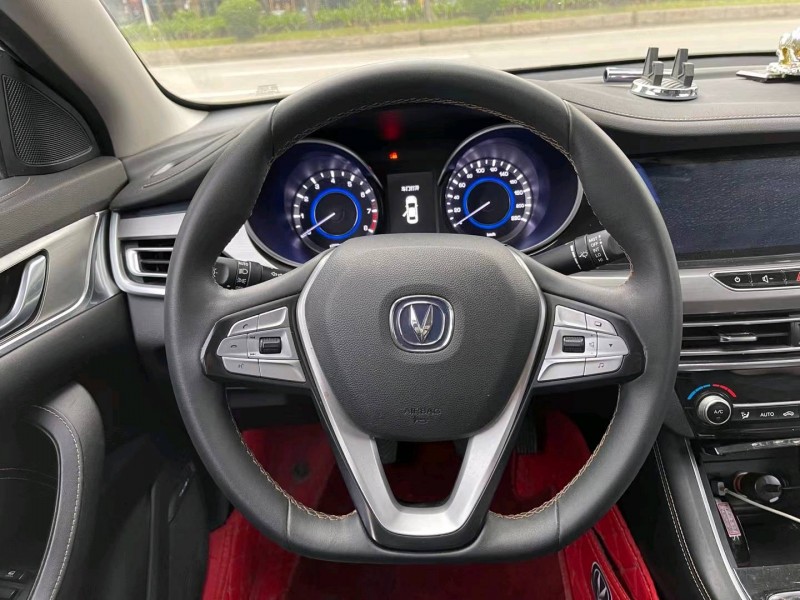 东莞20年长安汽车逸动7